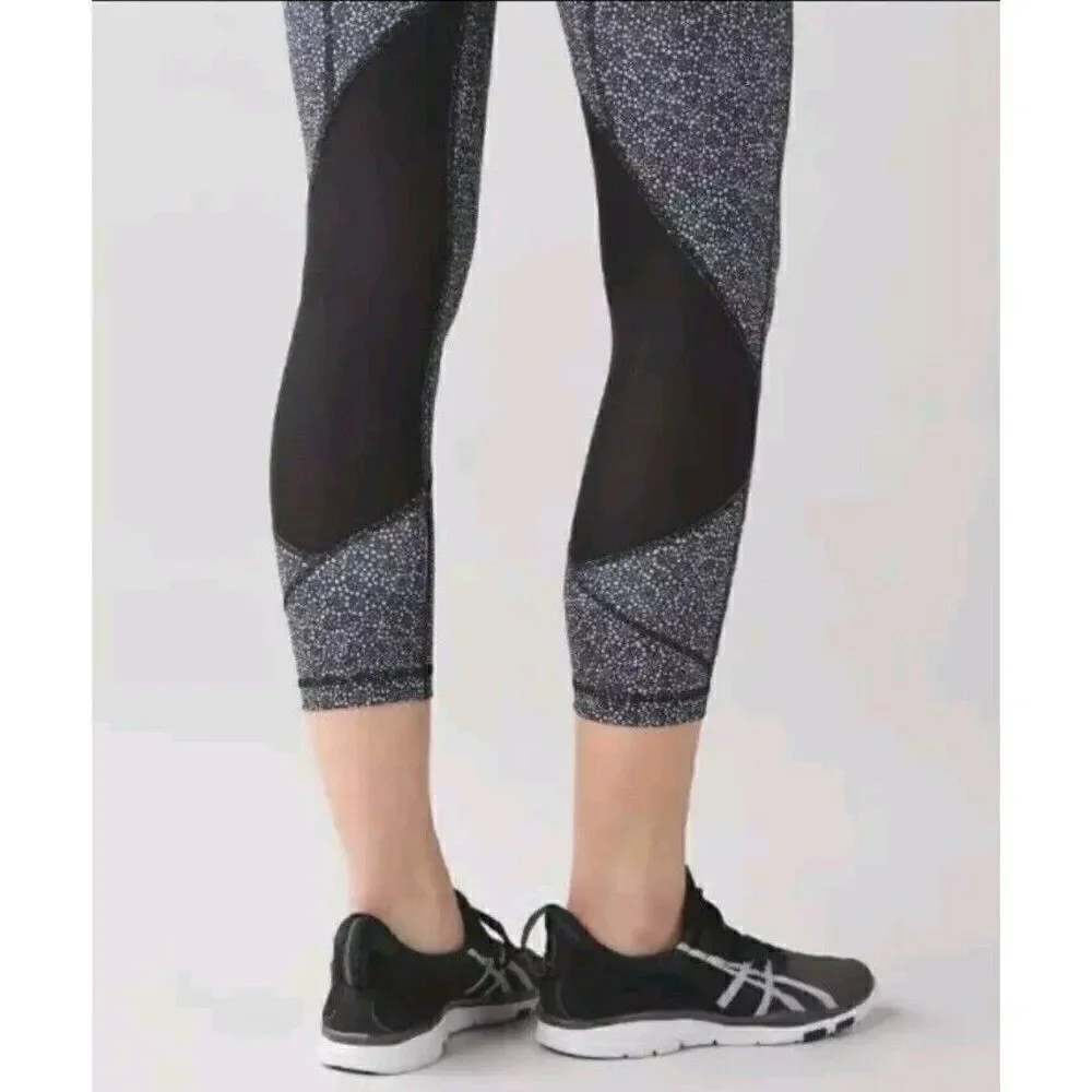 Lululemon Pace Rival Crop Freckle Flower Black White Leggings Size 2